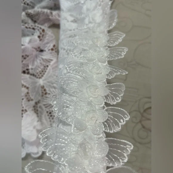 NWOT Elliatt Verona Dress XS 3D Butterfly Lace White Nude Lining - Picture 9 of 13